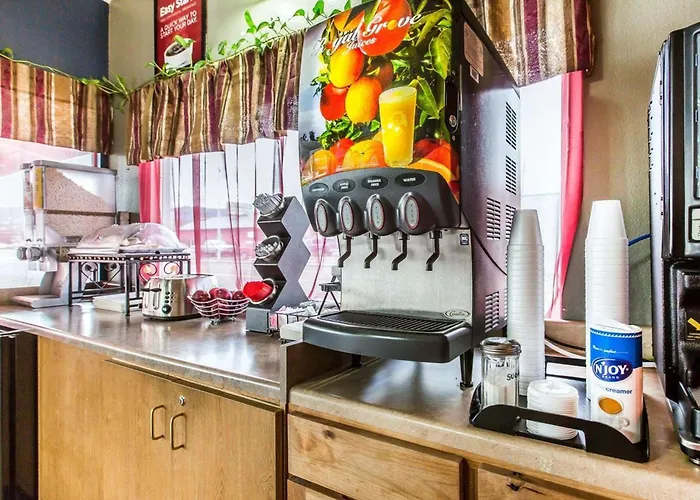 Econo Lodge Inn & Suites Yreka